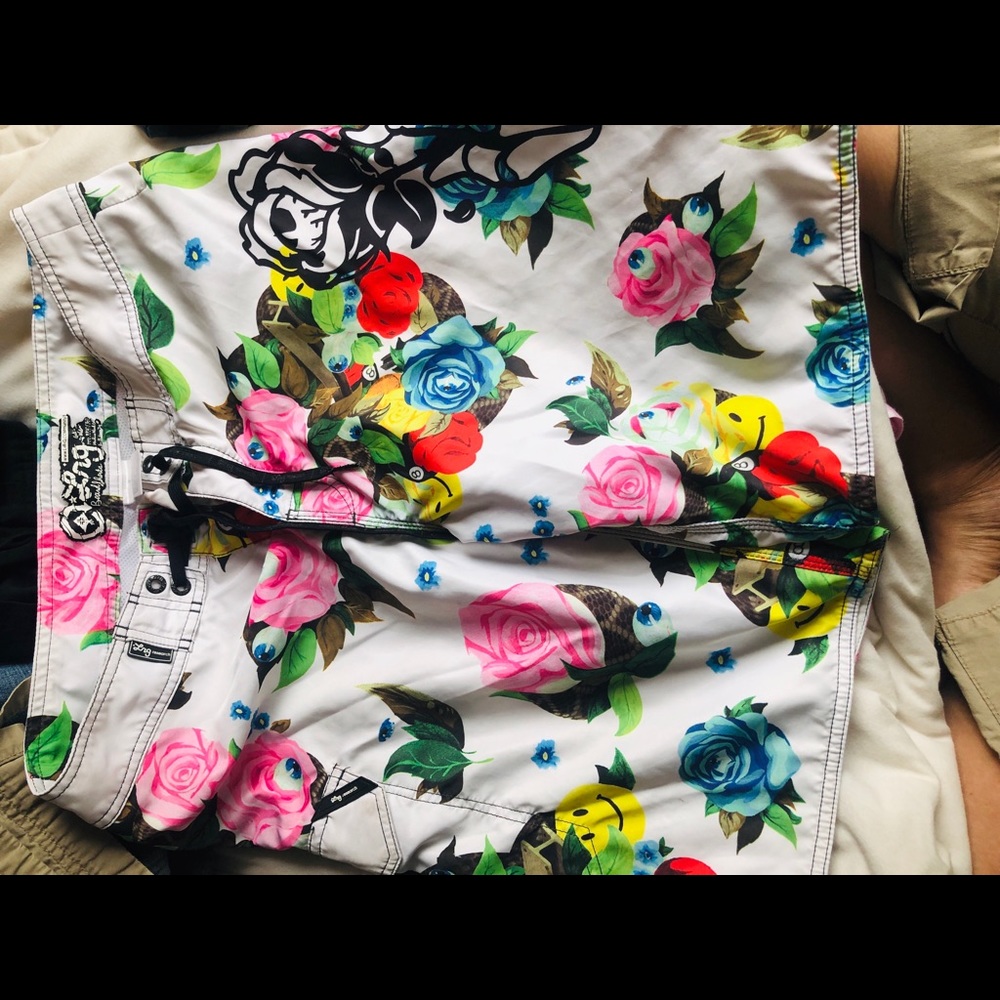 Men’s swim trunks